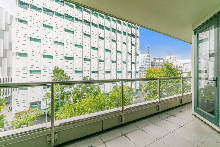 Others 5, Stylish Apartment near Entertainment District, Waitakere