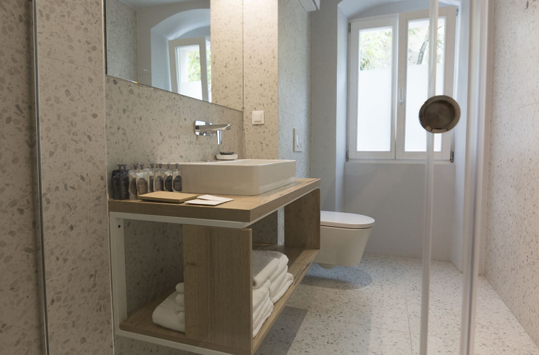 Bathroom 4, Divota Apartment Hotel, Split