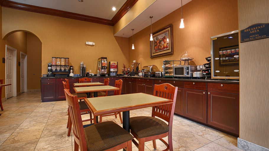 Food & Drinks 5, Best Western Plus New Caney Inn & Suites, Montgomery