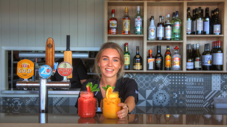 Food & Drinks 5, Ingenia Holidays Rivershore, Maroochy - Paynter-Petrie Creek