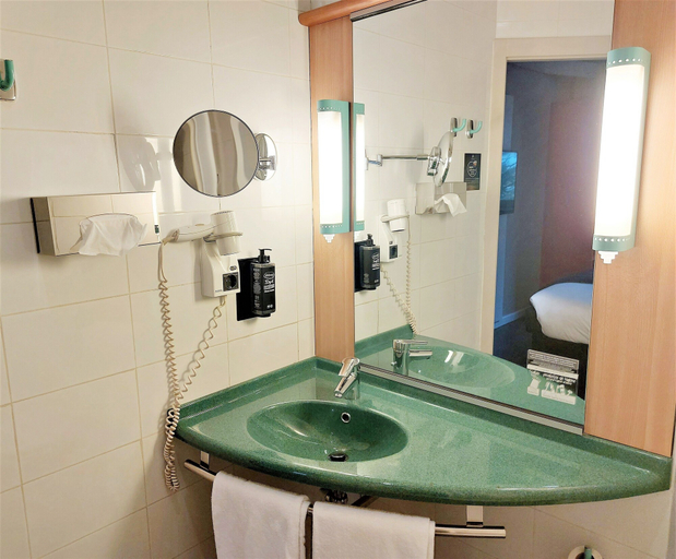 Bathroom 4, Hotel ibis Madrid Getafe, Madrid