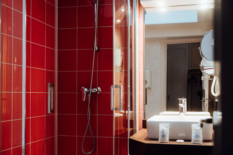 Bathroom 4, Hotel le Dauphin les Loges, Calvados
