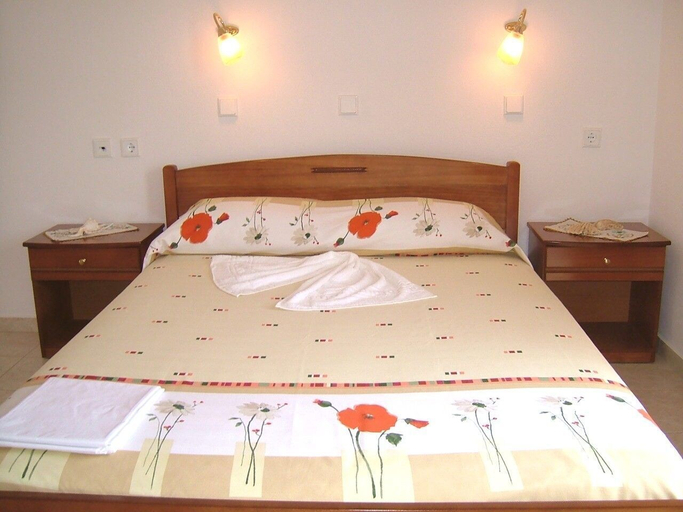 Bedroom 3, Estelle, Central Macedonia