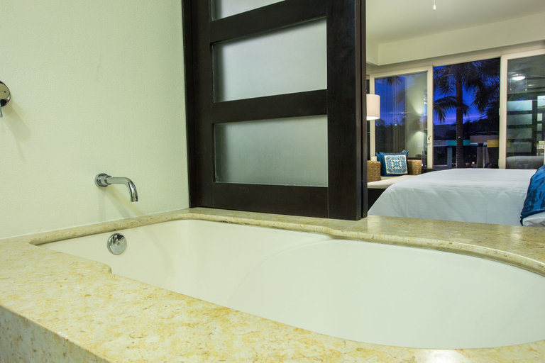Bathroom 5, Marival Distinct All-Suites & World Spa-Handwrit C, Compostela