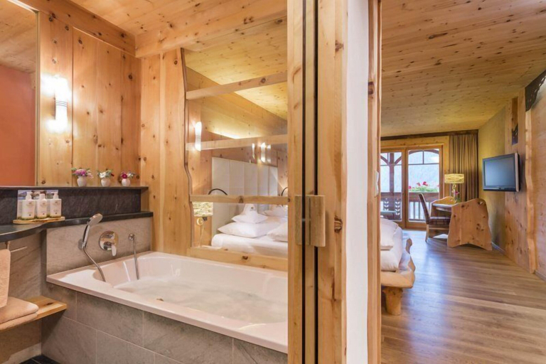 Bathroom 4, Naturhotel Lüsnerhof, Bolzano