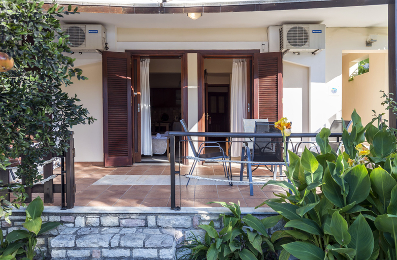 Exterior & Views 2, Akroyali Hotel & Villas, Peloponnese