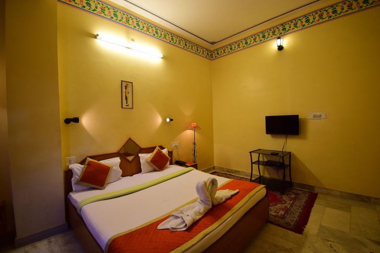 Bedroom 2, Hotel Bani Park Palace, Jaipur