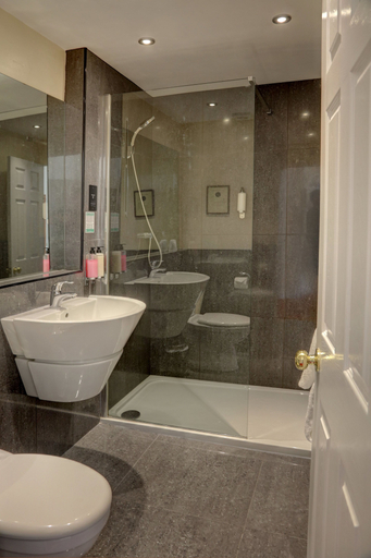 Bathroom 4, Best Western Henbury Lodge Hotel, Bristol