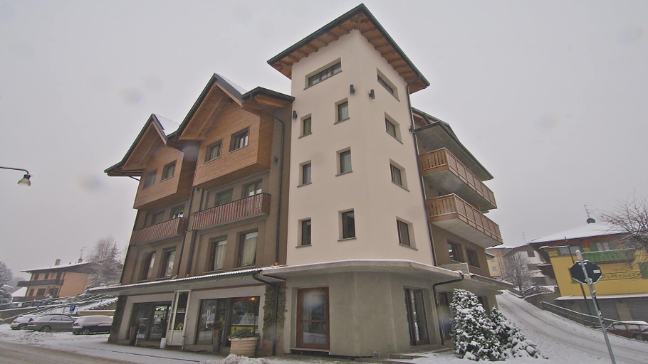 Exterior & Views 2, Harmony Suite Hotel, Bergamo