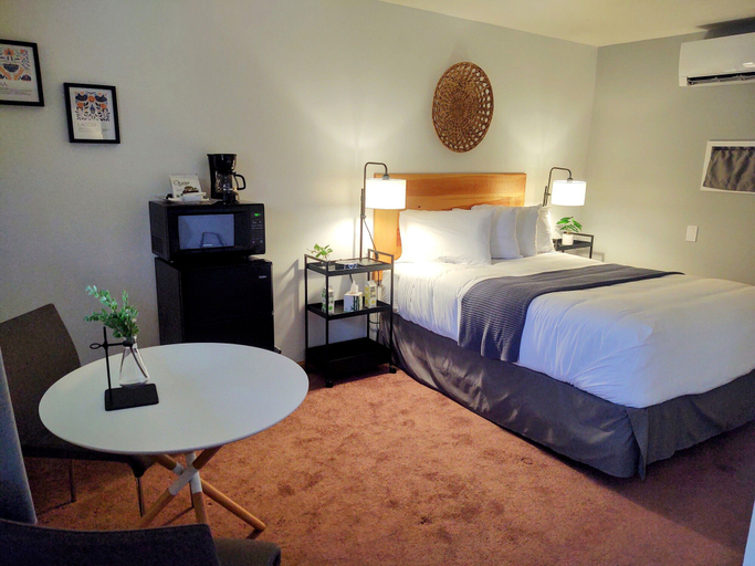 Bedroom 3, North Coast Place, Marquette