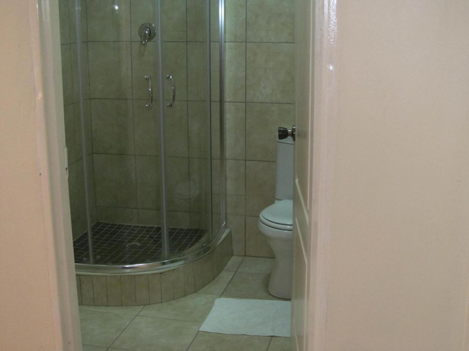 Bathroom 3, Scenery Guesthouse Maqalika