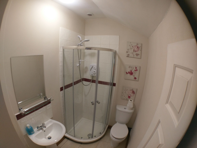 Bathroom 4, The Rifle Volunteer, Hertfordshire