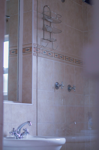 Bathroom 3, 314 on Clark Guest House, City of Tshwane
