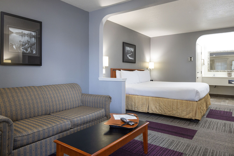 Bedroom 2, Atherton Park Inn & Suites, San Mateo