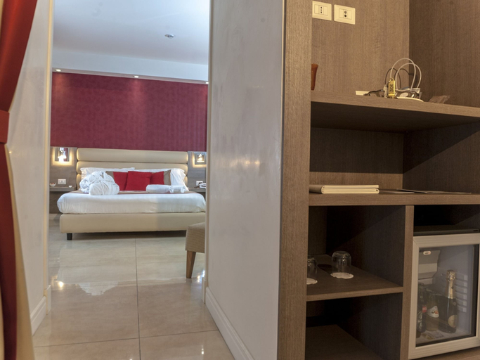 Bedroom 3, Hotel San Pietro, Napoli