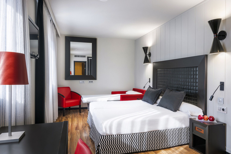 Bedroom 3, Salles Hotel Aeroport de Girona, Girona