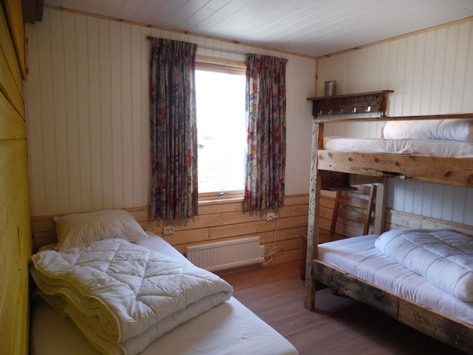 Bedroom 3, Fiskesenter Birkeland, Vestnes
