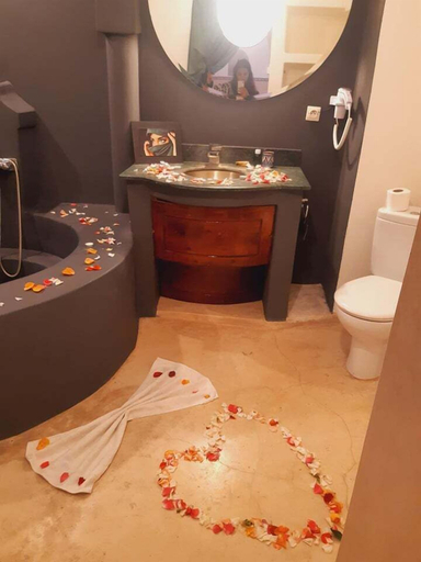 Bathroom 4, Riad Chalymar, Marrakech