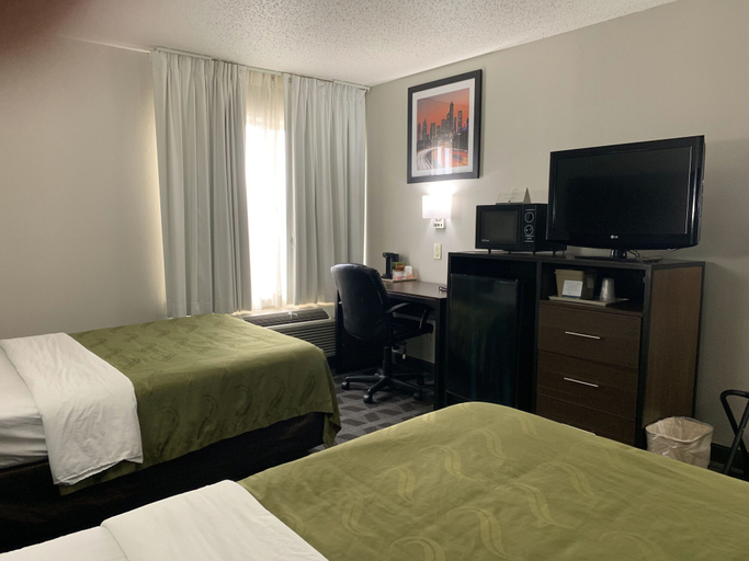 Bedroom 3, Quality Inn, Hill