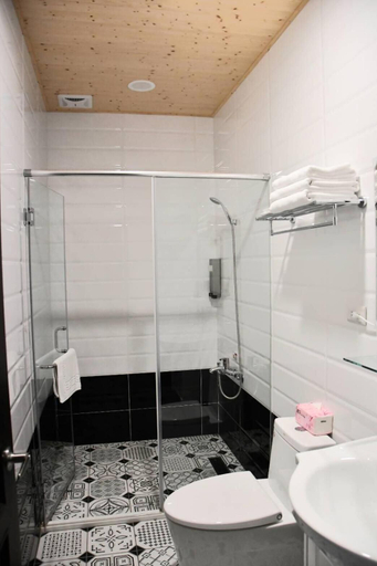 Bathroom 3, When Happiness Knock Your Door, Hualien
