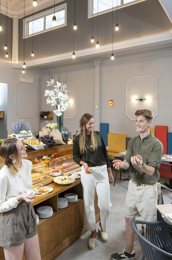 Food & Drinks 5, Three Corners Hotel Anna, Budapesti