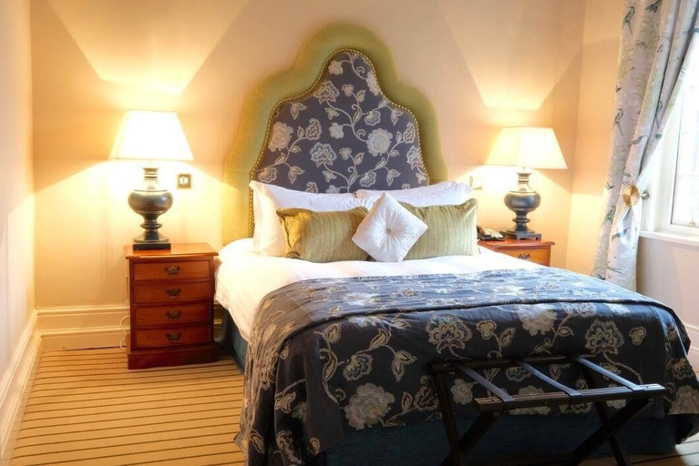 Bedroom 3, Nunsmere Hall Hotel, Cheshire West and Chester