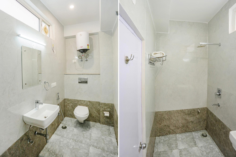 Bathroom, FabHotel Taj Residency, Delhi