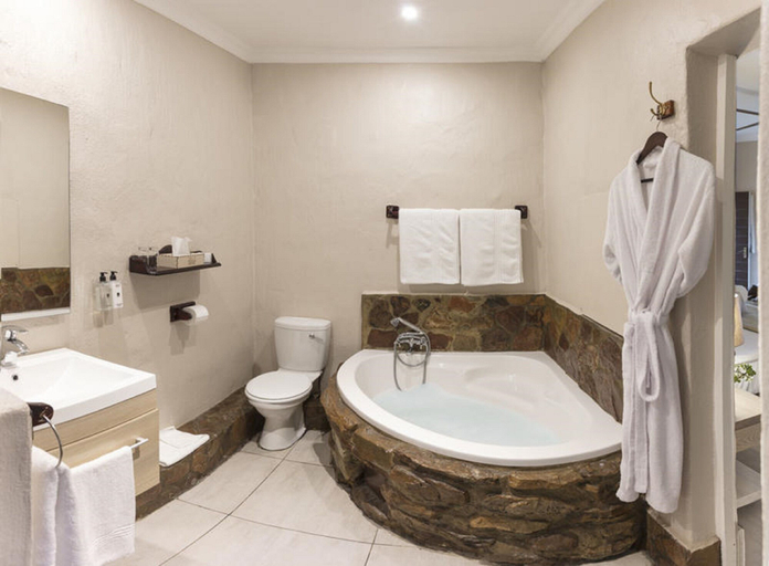 Bathroom 5, Aquila Private Game Reserve & Spa, Cape Winelands
