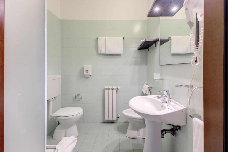 Bathroom 4, Hotel Alba Roma, Rome