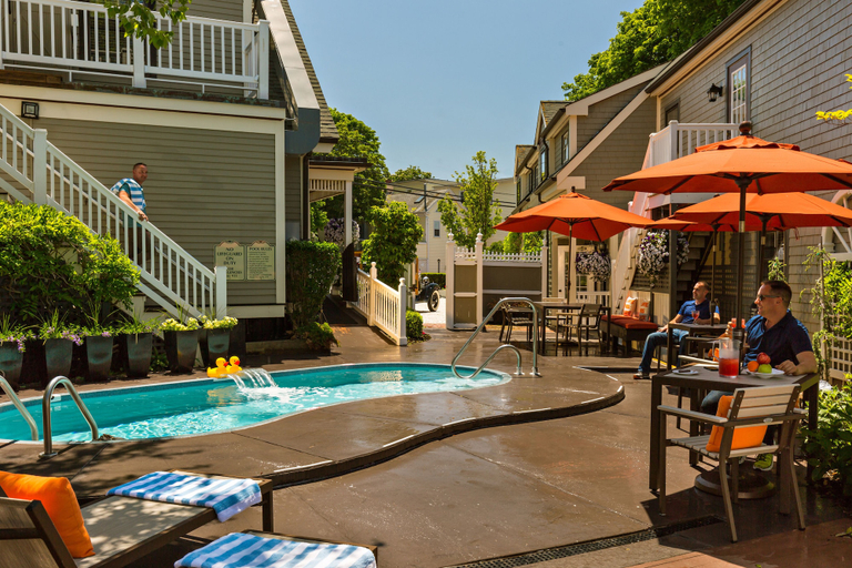 Sport & Beauty 2, Crowne Pointe Historic Inn Adults Only, Barnstable
