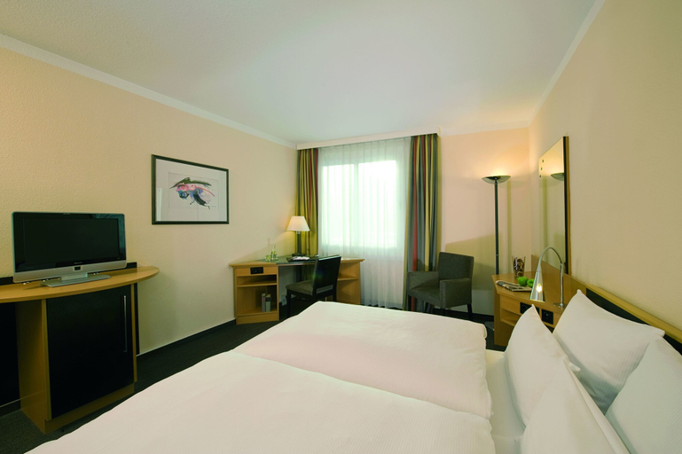 Bedroom 3, NH München Airport, Erding
