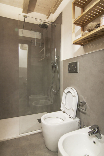 Bathroom 3, Alessia's Flat - Mac Mahon, Milano