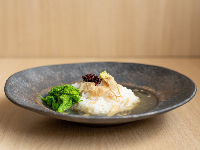 Food & Drinks 15