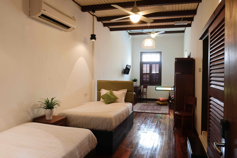 Bedroom 28