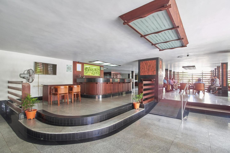 Others 5, Bharat Hotel, Ernakulam
