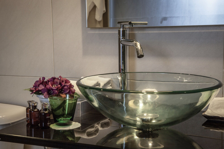 Bathroom 4, Manita Boutique Hotel, Pattaya