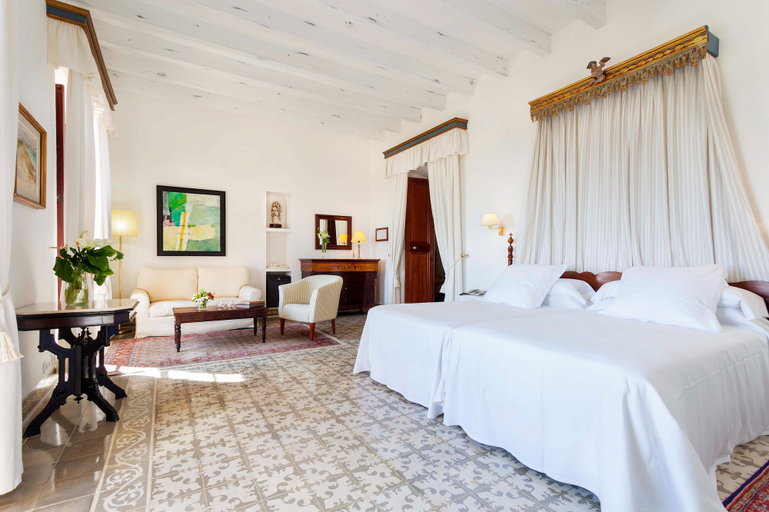 Bedroom 3, Hotel Llenaire, Baleares