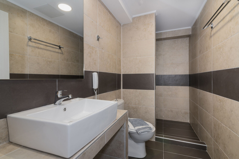 Bathroom 5, Varres Hotel, Ionian Islands