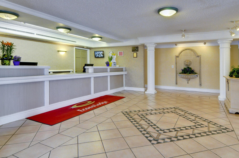 Others 5, Econo Lodge Kalamazoo near Wings Stadium, Kalamazoo
