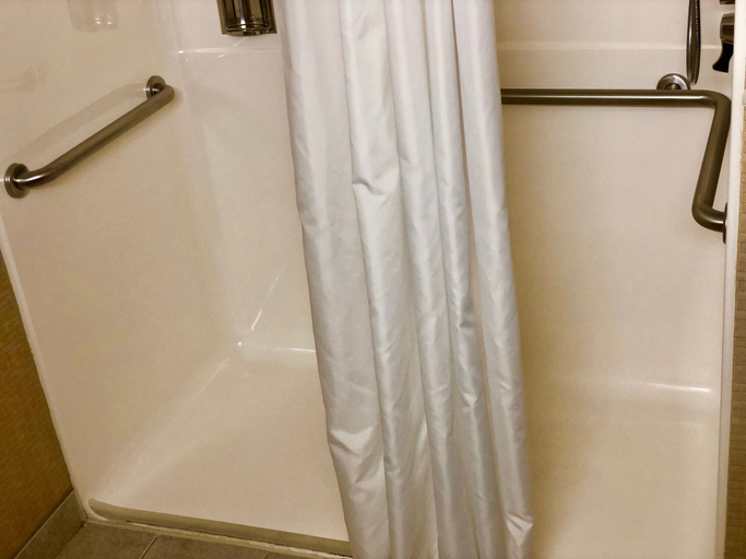 Bathroom 4, Best Western Plus Victor Inn & Suites, Ontario