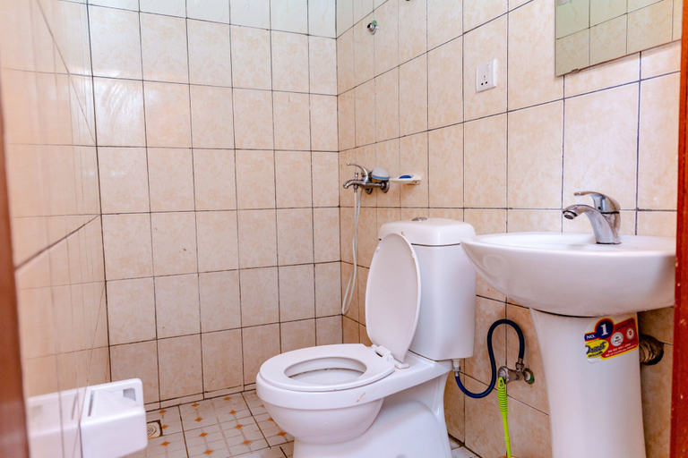 Bathroom 3, Sawa Sawa Motel, Rubavu