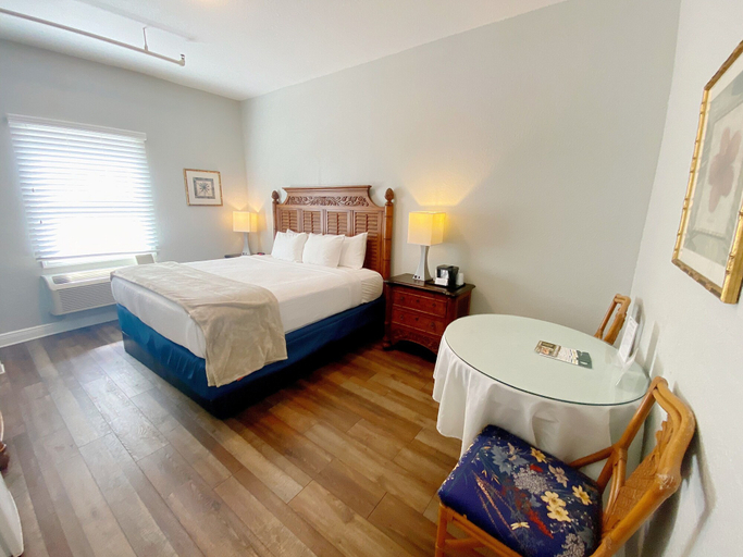 Bedroom 3, Crystal Bay Historic Hotel, Pinellas