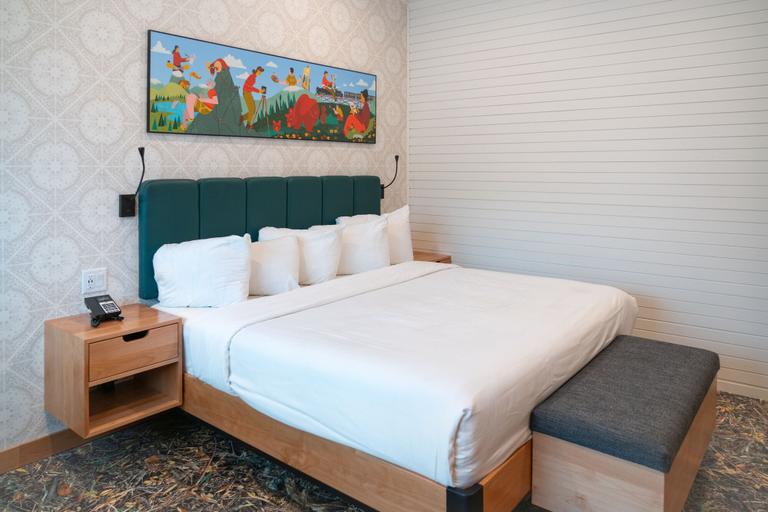 Bedroom 2, The Dorothy Motel, Division No. 15