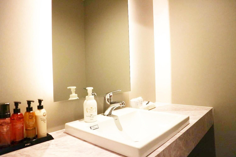 Bathroom 3, My Dear II - Adults Only, Osaka