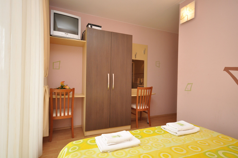 Bedroom 3, Villa Cezar, Kaštela