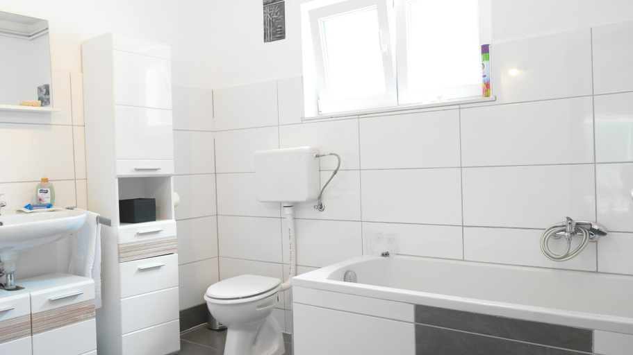 Bathroom 4, Apartments Tereza, Povljane