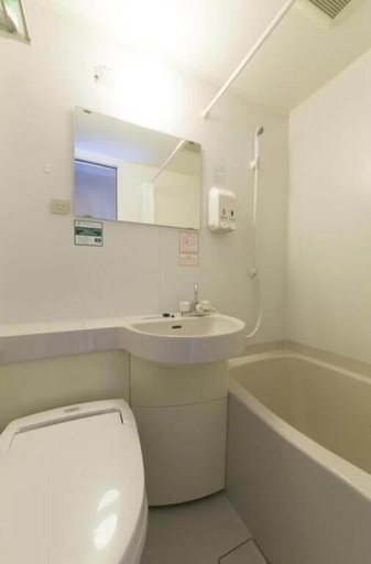 Bathroom 4, R&B Hotel Higashi Nihonbashi, Chūō