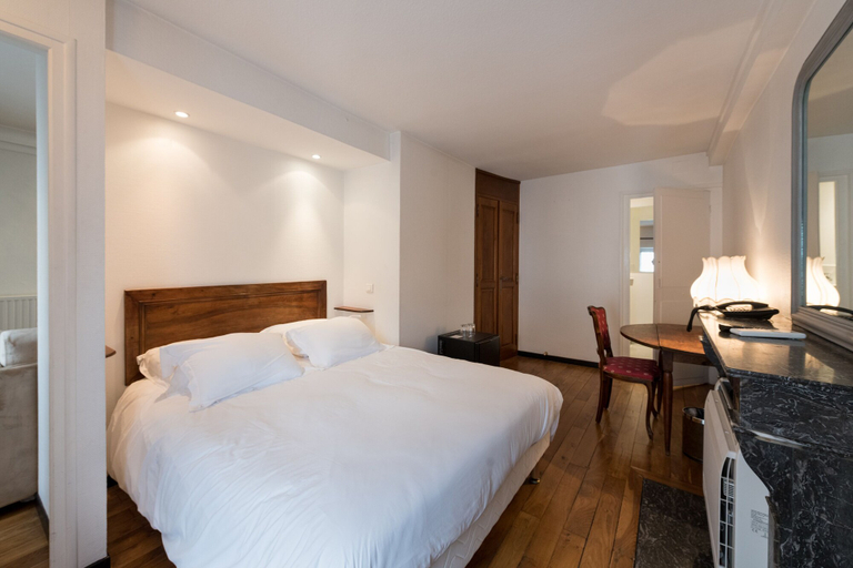 Bedroom 4, Hôtel des Tonneliers, Côte-d'Or