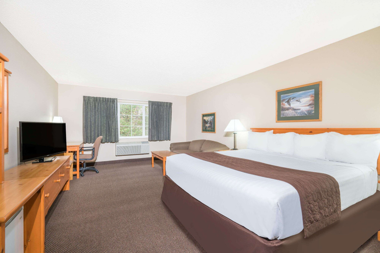 Bedroom 3, Baymont by Wyndham Baxter/Brainerd Area, Crow Wing