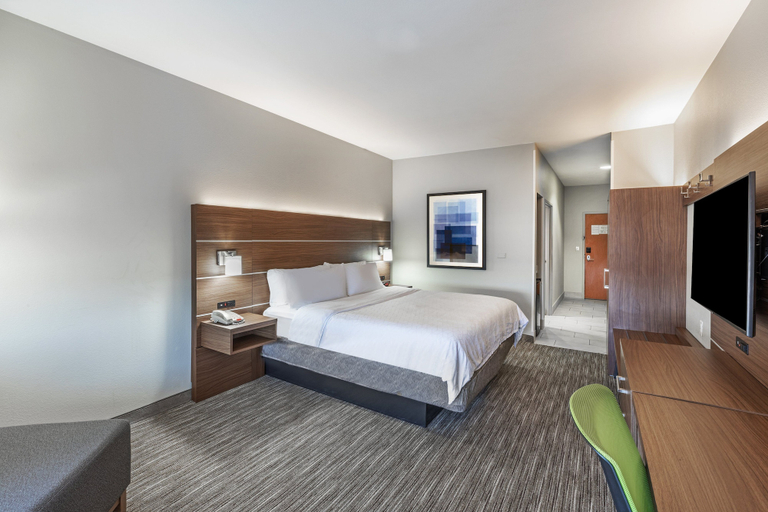 Bedroom 5, Holiday Inn Express & Suites PRYOR, Mayes